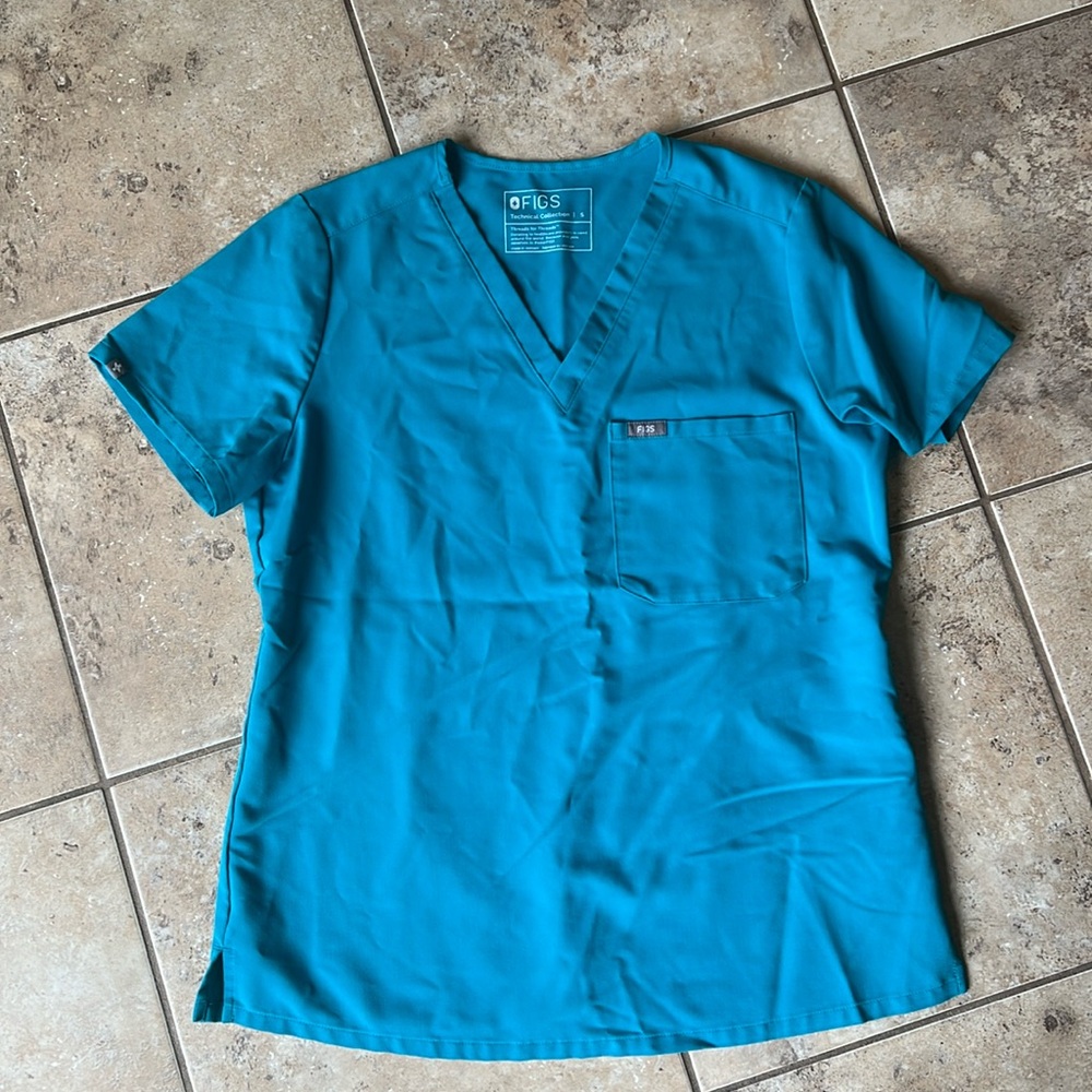 FIGS Catarina one pocket scrub top size small
